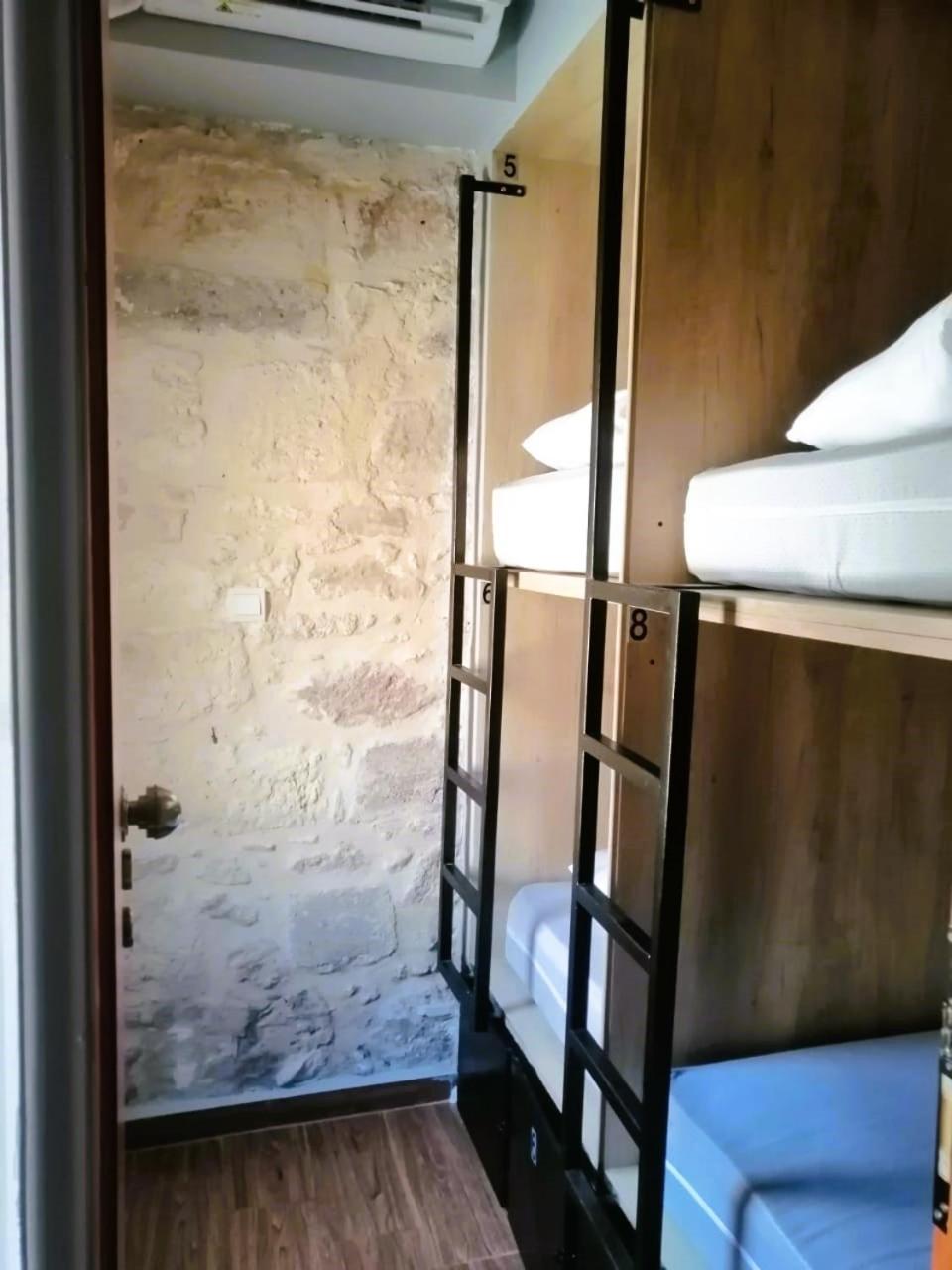 Hippie City Hostel Chania  Bagian luar foto