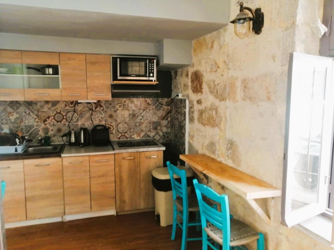 Hippie City Hostel Chania  Bagian luar foto
